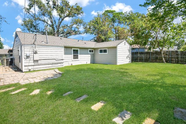 7419 Jalna Street, Houston, TX 77055