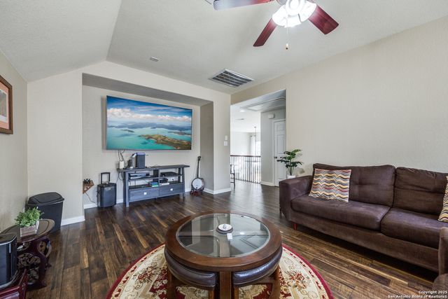 3018 Hanfro, San Antonio, TX 78251