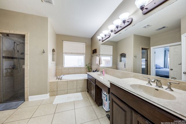 3018 Hanfro, San Antonio, TX 78251