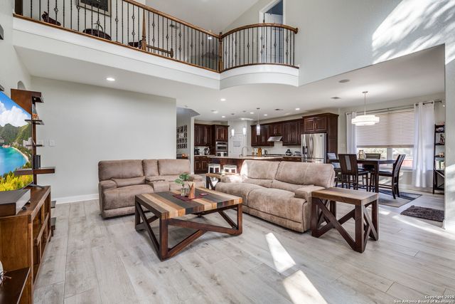 3018 Hanfro, San Antonio, TX 78251