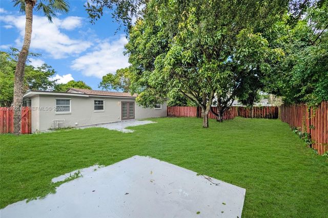5500 SW 7th Street, Margate, FL 33068