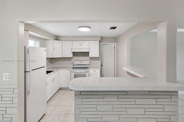 5500 SW 7th Street, Margate, FL 33068
