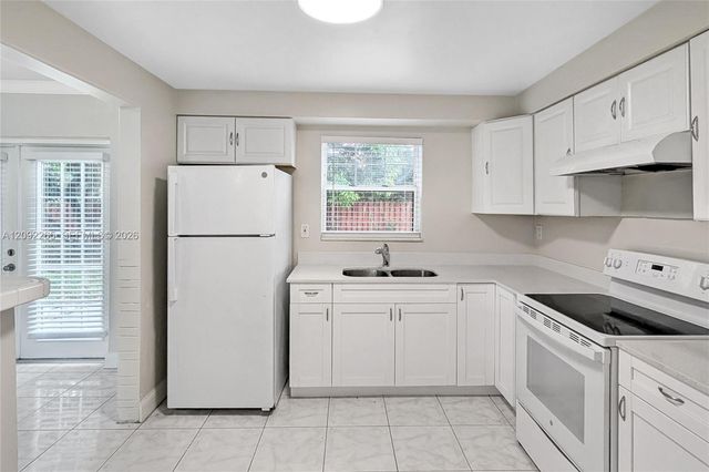 5500 SW 7th Street, Margate, FL 33068