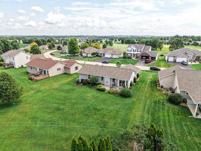 3810 Foxglove Lane, Winnebago, IL 61088