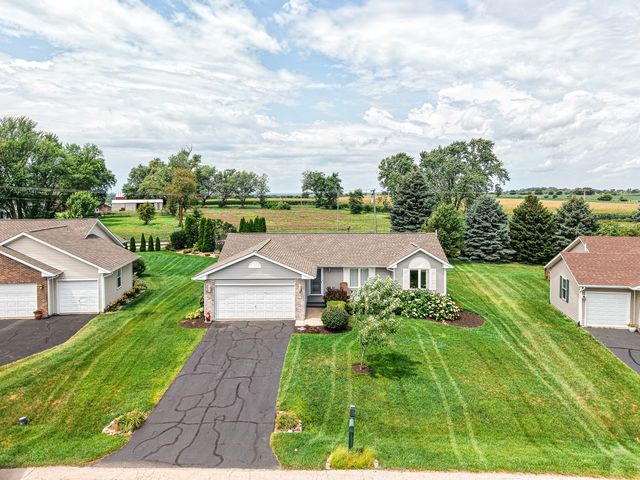 3810 Foxglove Lane, Winnebago, IL 61088