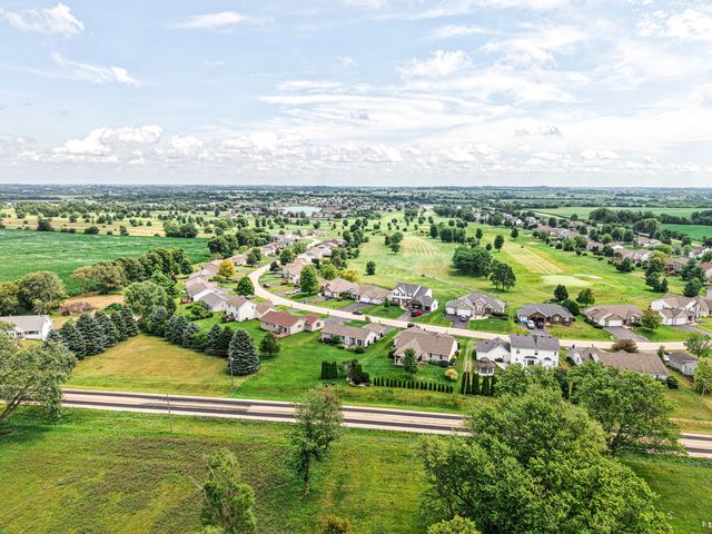 3810 Foxglove Lane, Winnebago, IL 61088