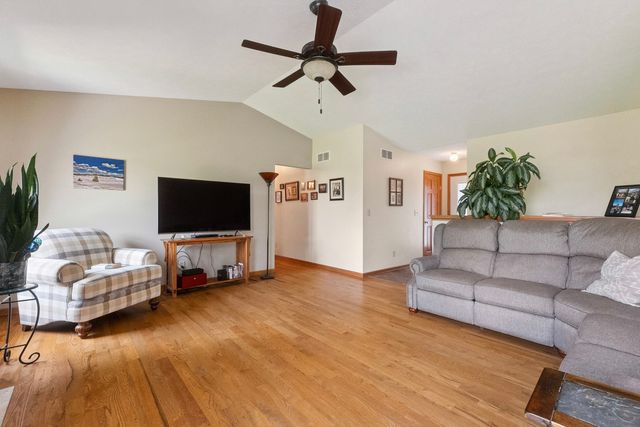 3810 Foxglove Lane, Winnebago, IL 61088