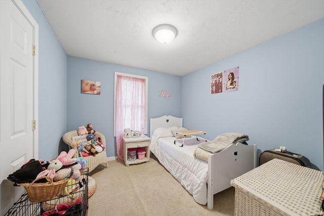 41 Riverview St, Brockton, MA 02301