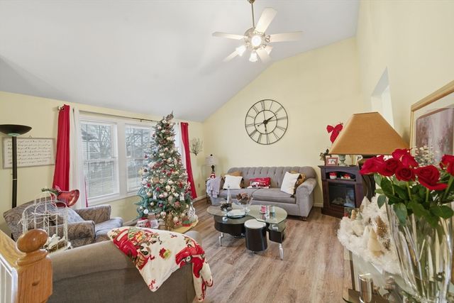 41 Riverview St, Brockton, MA 02301