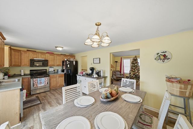 41 Riverview St, Brockton, MA 02301