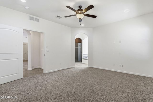 835 BRONZE HILL Avenue, Santa Teresa, NM 88008