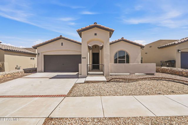 835 BRONZE HILL Avenue, Santa Teresa, NM 88008