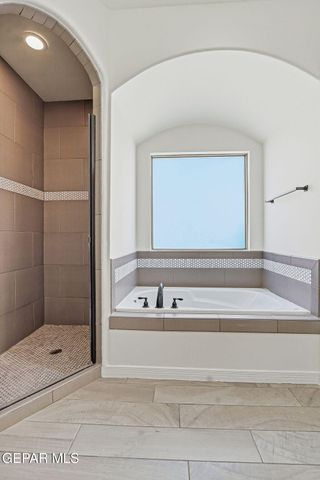 835 BRONZE HILL Avenue, Santa Teresa, NM 88008
