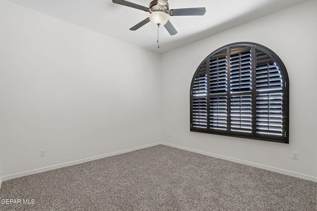 835 BRONZE HILL Avenue, Santa Teresa, NM 88008