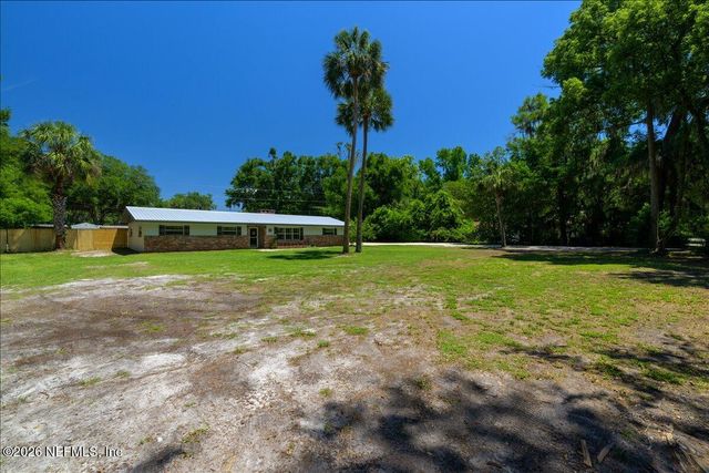 5108 SILVER LAKE Drive, Palatka, FL 32177