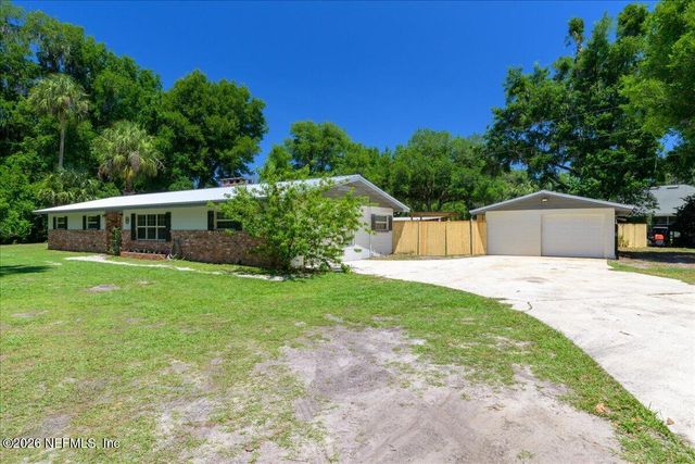 5108 SILVER LAKE Drive, Palatka, FL 32177