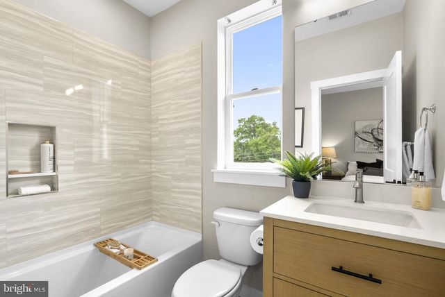 4415 OGLETHORPE ST, Hyattsville, MD 20781