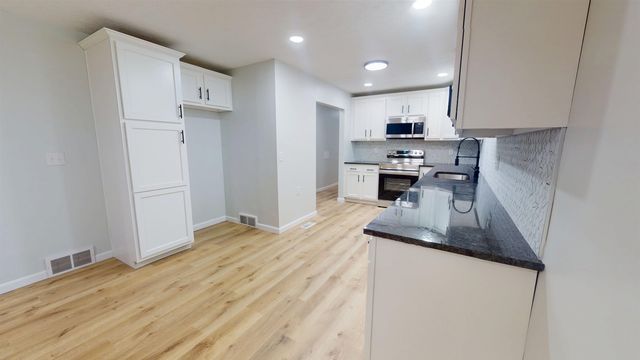 419 Heath Creek Rd, Barboursville, WV 25504