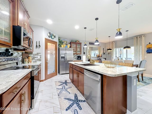 945 Newton Circle, Rockledge, FL 32955