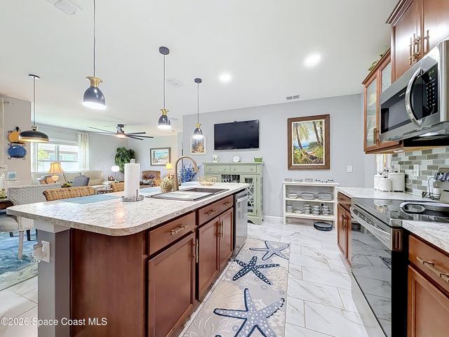 945 Newton Circle, Rockledge, FL 32955
