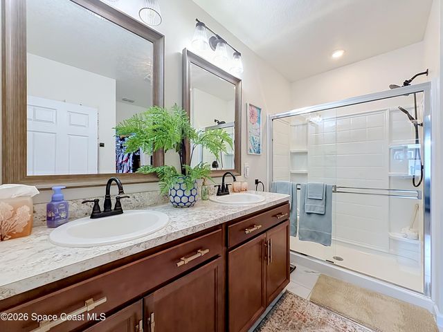 945 Newton Circle, Rockledge, FL 32955