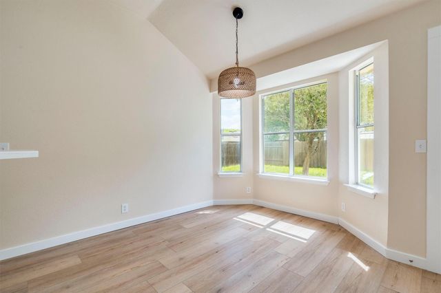 214 Sandhill DR, Lockhart, TX 78644