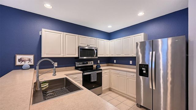 2306 29TH AVENUE E, Palmetto, FL 34221