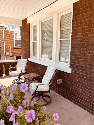 4041 W Eighth Street, Cincinnati, OH 45205