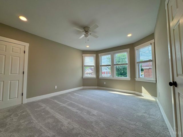 4041 W Eighth Street, Cincinnati, OH 45205