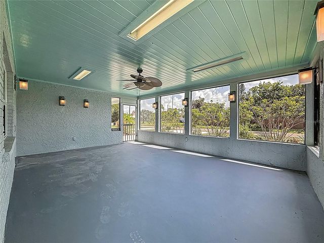 3768 ARKANSAS AVENUE NE, St Petersburg, FL 33703