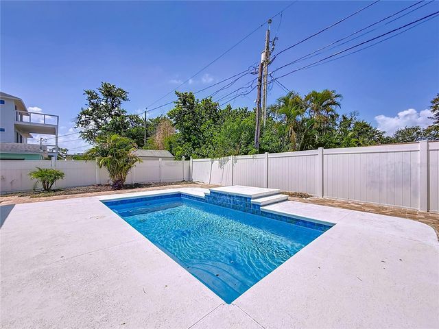 3768 ARKANSAS AVENUE NE, St Petersburg, FL 33703