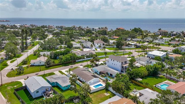 3768 ARKANSAS AVENUE NE, St Petersburg, FL 33703