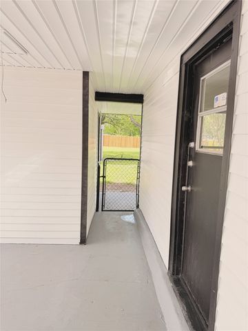 5713 Highland Avenue, Haltom City, TX 76117