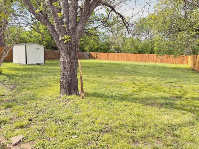 5713 Highland Avenue, Haltom City, TX 76117