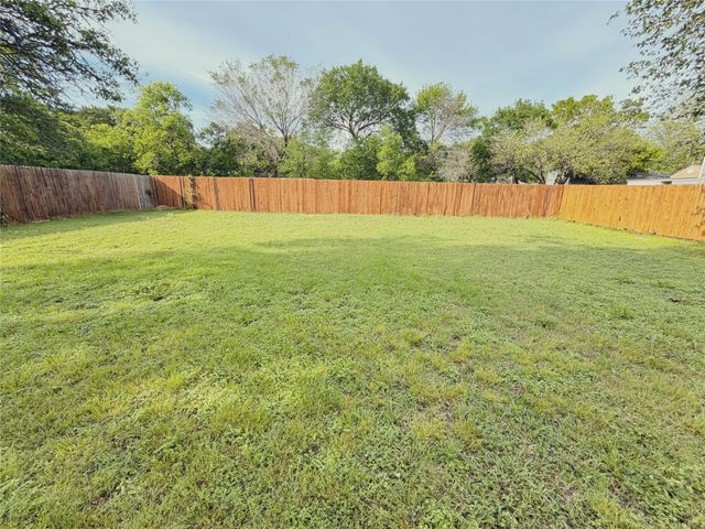 5713 Highland Avenue, Haltom City, TX 76117
