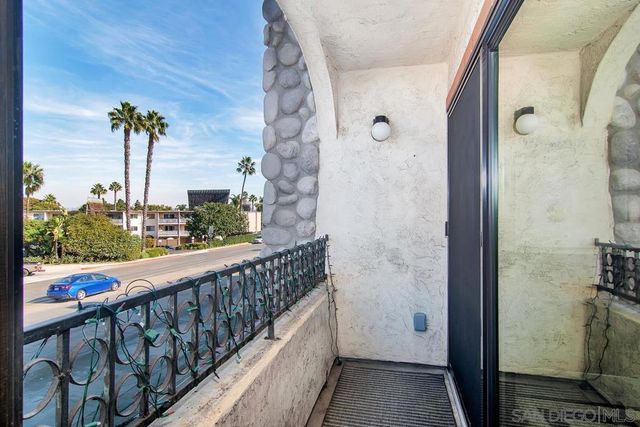 4494 Mentone St. 6, San Diego, CA 92107