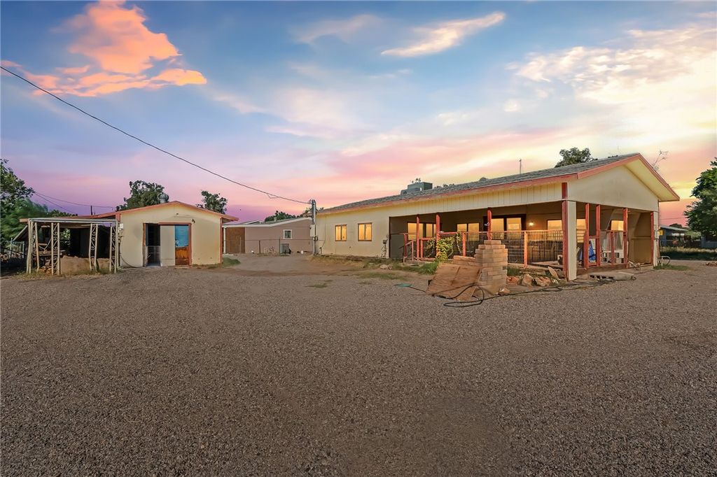 2088 E Hackamore Drive, Mohave Valley, AZ 86440