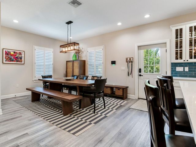 6906 N DUNCAN AVENUE, Tampa, FL 33604
