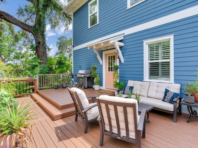 6906 N DUNCAN AVENUE, Tampa, FL 33604
