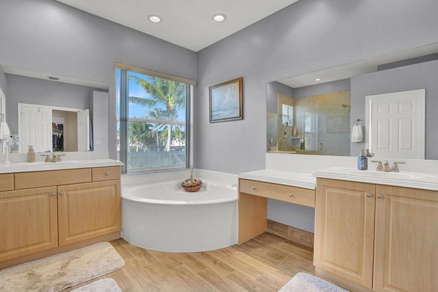 7541 Downwinds Lane, Lake Worth, FL 33467