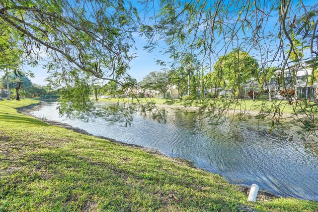 7541 Downwinds Lane, Lake Worth, FL 33467