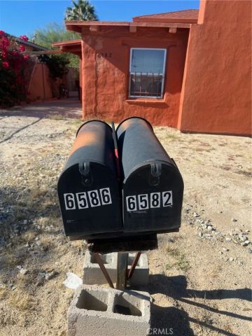 6582 Manzanita Ave, 29 Palms, CA 92277