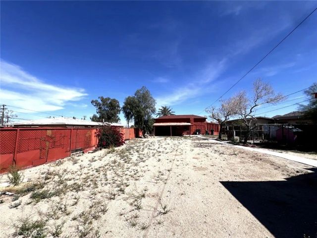 6582 Manzanita Ave, 29 Palms, CA 92277