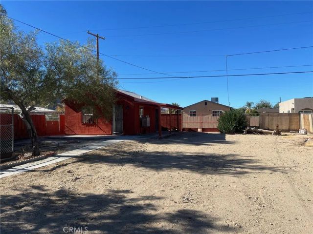 6582 Manzanita Ave, 29 Palms, CA 92277