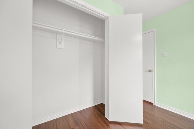 1530 Hunter Green Lane, Fresno, TX 77545