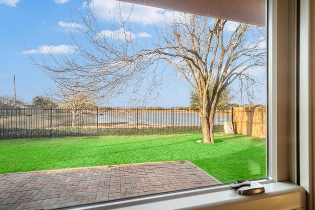 1530 Hunter Green Lane, Fresno, TX 77545