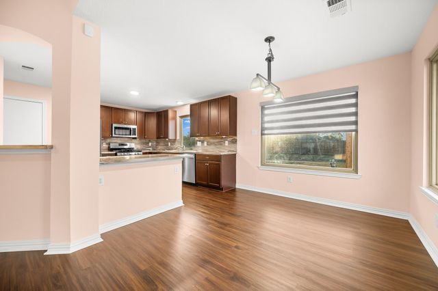 1530 Hunter Green Lane, Fresno, TX 77545