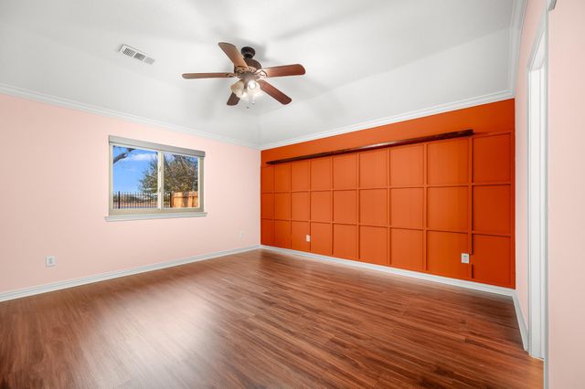 1530 Hunter Green Lane, Fresno, TX 77545