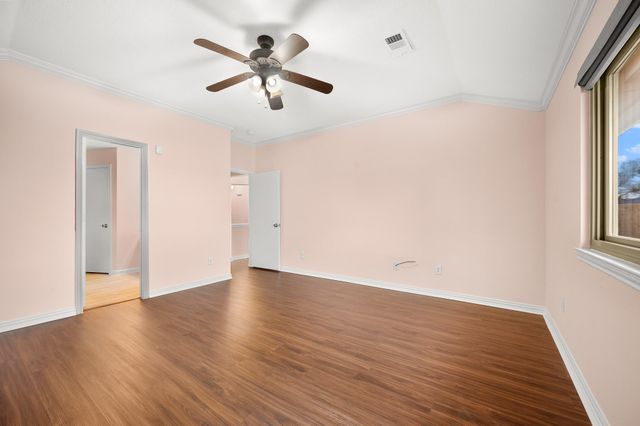 1530 Hunter Green Lane, Fresno, TX 77545