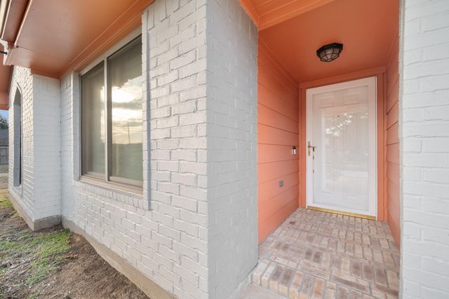 1530 Hunter Green Lane, Fresno, TX 77545